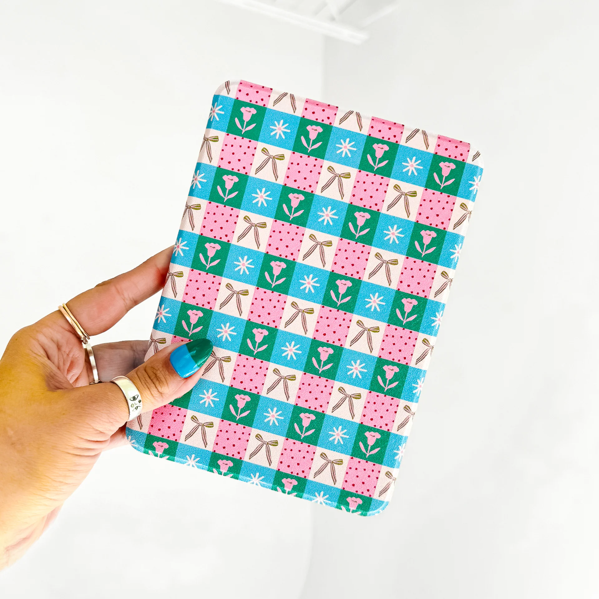 Bows & Blooms • Kindle Case