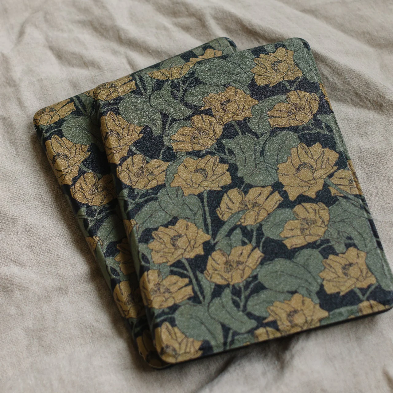 Autumn Court • Kindle Case