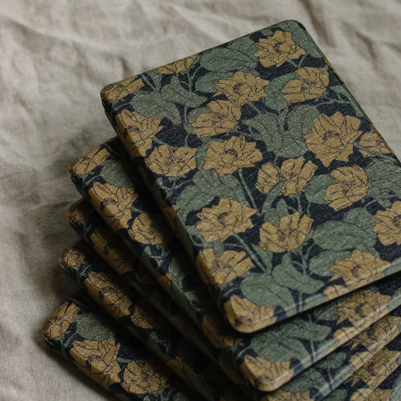 Autumn Court • Kindle Case 5 Autumn Court • Kindle Case