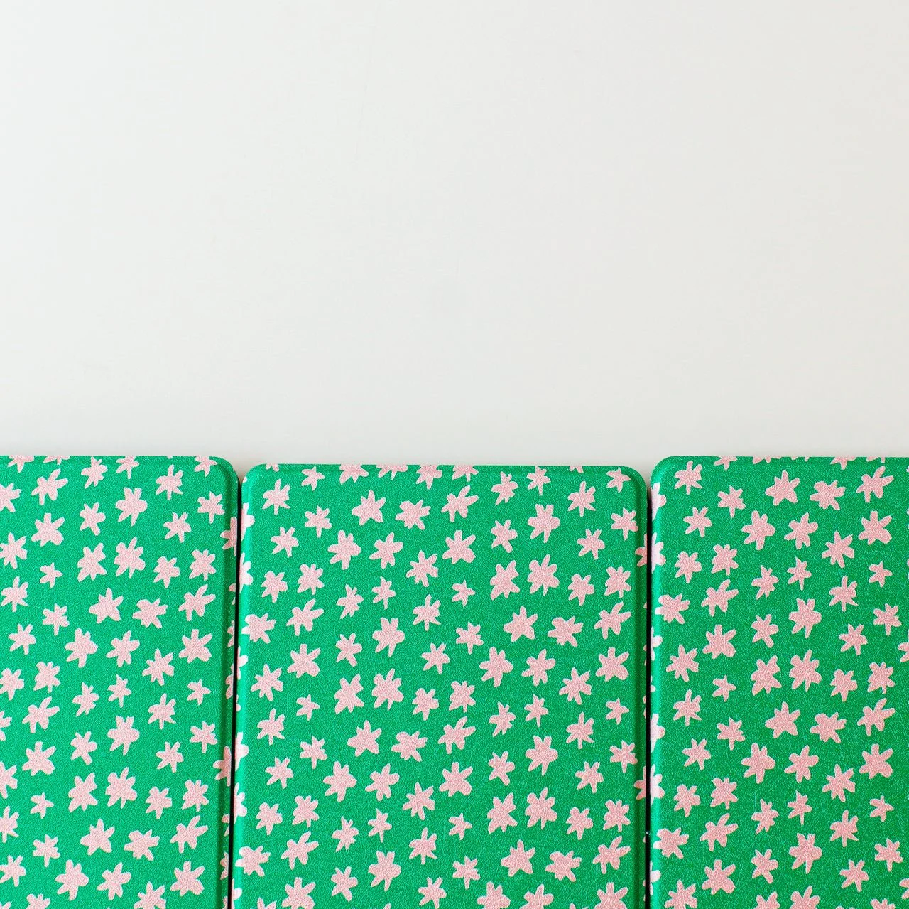 Bitty Buds • Kindle Case 3 Bitty Buds • Kindle Case